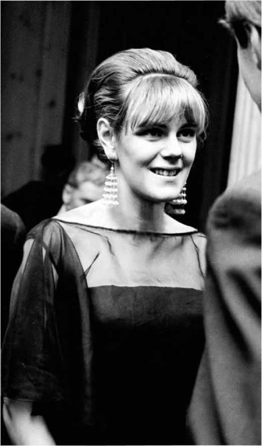 Иллюстрация к книге — Леди Диана. Принцесса людских сердец [i_032.jpg]