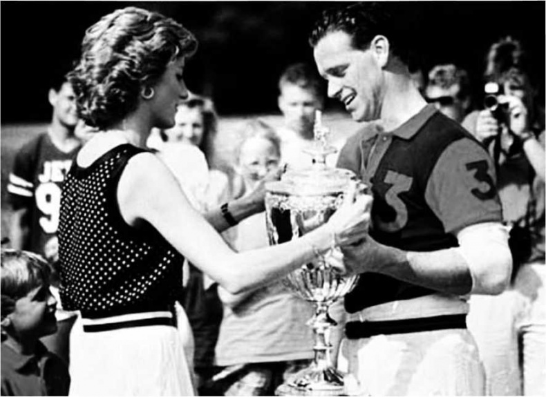 Иллюстрация к книге — Леди Диана. Принцесса людских сердец [i_081.jpg]