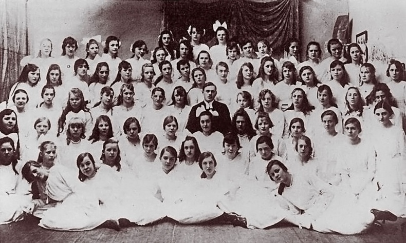 Иллюстрация к книге — Грета Гарбо. Исповедь падшего ангела [i_008.jpg]