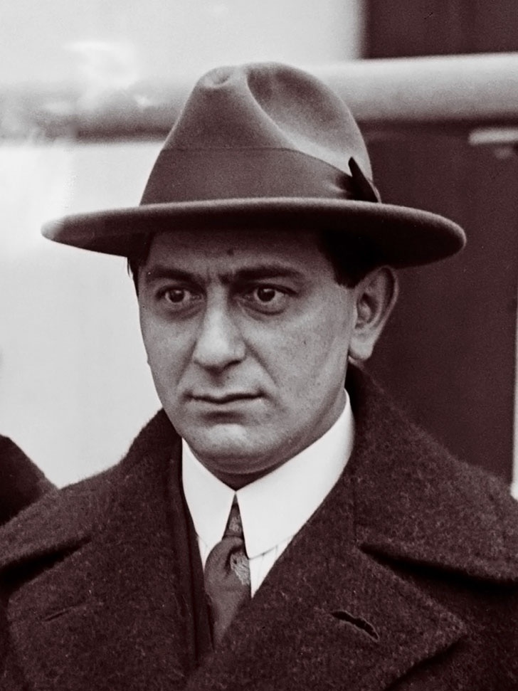 Иллюстрация к книге — Грета Гарбо. Исповедь падшего ангела [i_059.jpg]