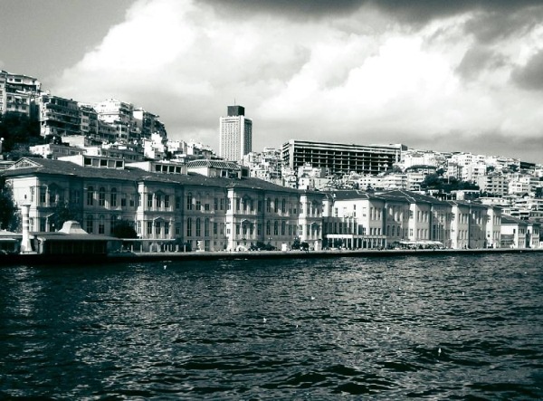 Иллюстрация к книге — Великолепный век. Все тайны знаменитого сериала [i_077.jpg]