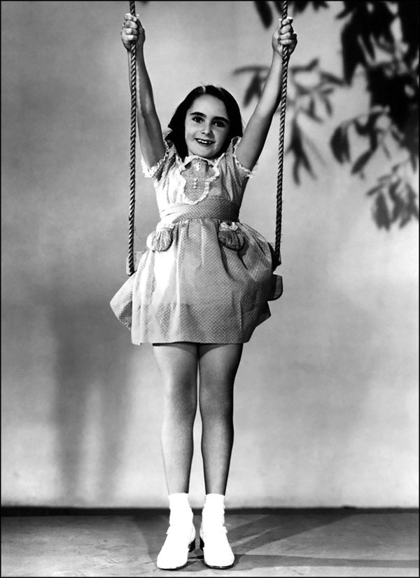 Иллюстрация к книге — Элизабет Тейлор. Клеопатра Голливуда [_021.jpg]