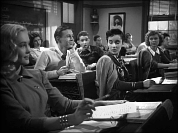 Иллюстрация к книге — Элизабет Тейлор. Клеопатра Голливуда [_059.jpg]