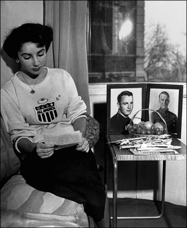 Иллюстрация к книге — Элизабет Тейлор. Клеопатра Голливуда [_075.jpg]