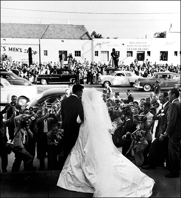 Иллюстрация к книге — Элизабет Тейлор. Клеопатра Голливуда [_119.jpg]