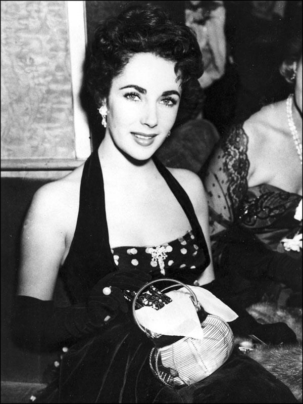 Иллюстрация к книге — Элизабет Тейлор. Клеопатра Голливуда [_131.jpg]