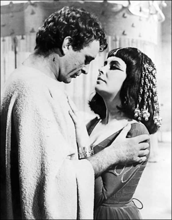 Иллюстрация к книге — Элизабет Тейлор. Клеопатра Голливуда [_227.jpg]