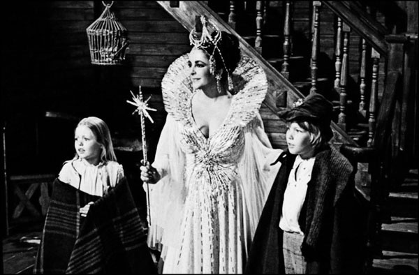 Иллюстрация к книге — Элизабет Тейлор. Клеопатра Голливуда [_241.jpg]