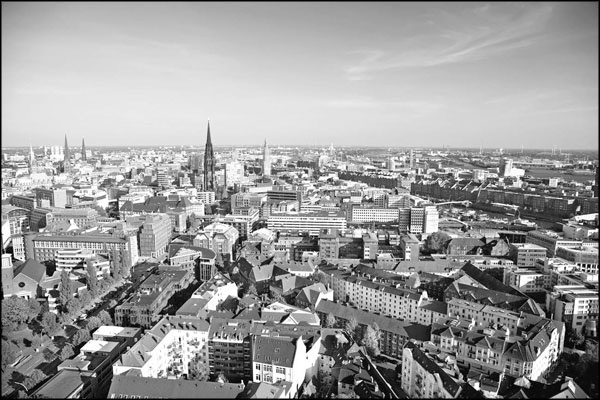 Иллюстрация к книге — Мерьем Узерли. Актрисы "Великолепного века" [_041.jpg]