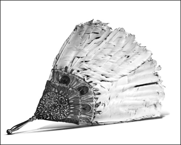 Иллюстрация к книге — Мерьем Узерли. Актрисы &quot;Великолепного века&quot; [_195.jpg]