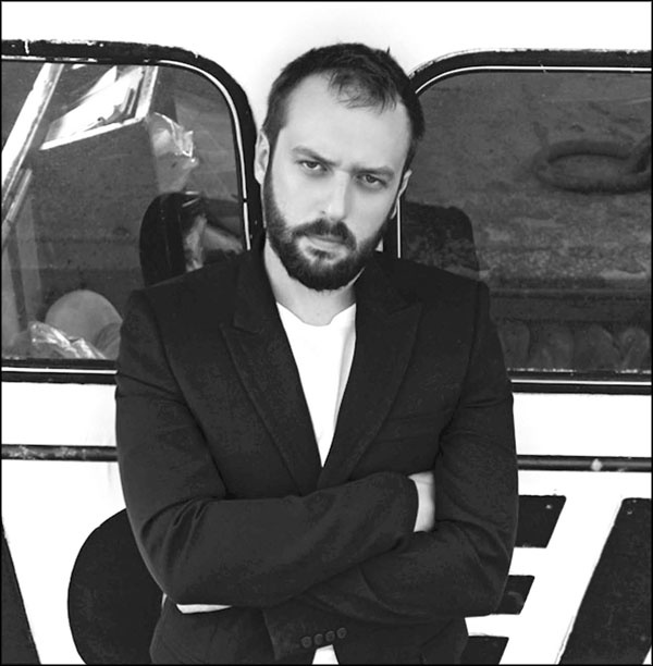 Иллюстрация к книге — Мерьем Узерли. Актрисы &quot;Великолепного века&quot; [_245.jpg]