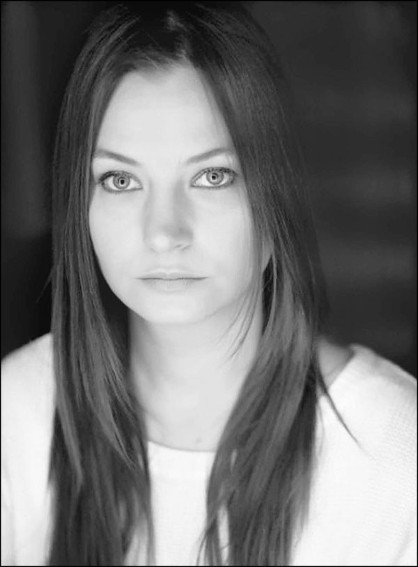 Иллюстрация к книге — Мерьем Узерли. Актрисы &quot;Великолепного века&quot; [_265.jpg]