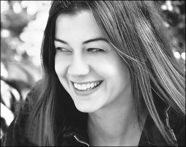 Иллюстрация к книге — Мерьем Узерли. Актрисы &quot;Великолепного века&quot; [_269.jpg]