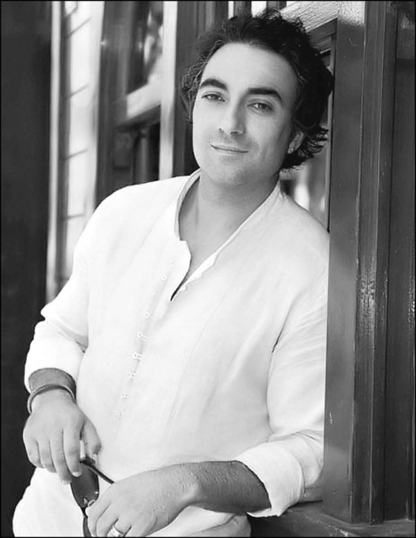 Иллюстрация к книге — Мерьем Узерли. Актрисы &quot;Великолепного века&quot; [_287.jpg]