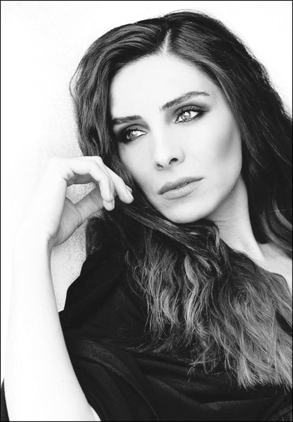 Иллюстрация к книге — Мерьем Узерли. Актрисы &quot;Великолепного века&quot; [_309.jpg]