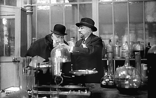 Иллюстрация к книге — Коко Шанель. Я и мои мужчины [_76.jpg]