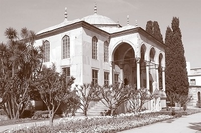 Иллюстрация к книге — Хюррем. Знаменитая возлюбленная султана Сулеймана [_059.jpg]