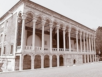 Иллюстрация к книге — Хюррем. Знаменитая возлюбленная султана Сулеймана [_062.jpg]