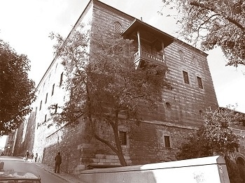 Иллюстрация к книге — Хюррем. Знаменитая возлюбленная султана Сулеймана [_098.jpg]