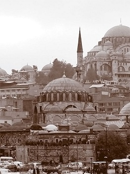 Иллюстрация к книге — Хюррем. Знаменитая возлюбленная султана Сулеймана [_114.jpg]