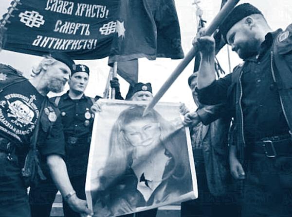 Иллюстрация к книге — Мадонна. Никто не видит моих слез [i_037.jpg]