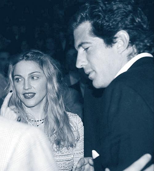 Иллюстрация к книге — Мадонна. Никто не видит моих слез [i_099.jpg]