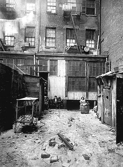 Иллюстрация к книге — Мэрилин Монро. Жизнь в мире мужчин [i_006.jpg]