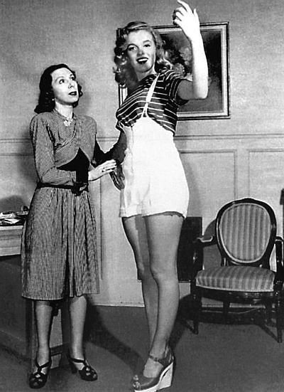 Иллюстрация к книге — Мэрилин Монро. Жизнь в мире мужчин [i_036.jpg]