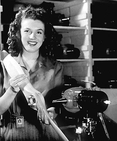 Иллюстрация к книге — Мэрилин Монро. Жизнь в мире мужчин [i_041.jpg]