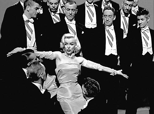 Иллюстрация к книге — Мэрилин Монро. Жизнь в мире мужчин [i_084.jpg]