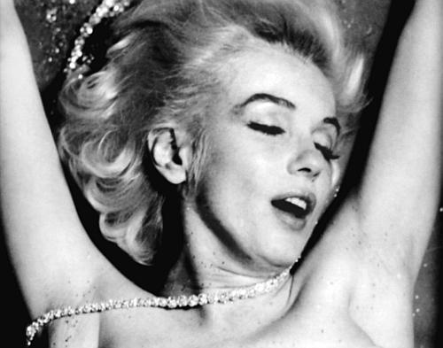 Иллюстрация к книге — Мэрилин Монро. Жизнь в мире мужчин [i_092.jpg]