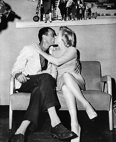 Иллюстрация к книге — Мэрилин Монро. Жизнь в мире мужчин [i_124.jpg]