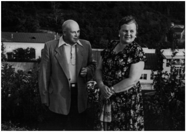 Иллюстрация к книге — Мужчина и женщина. Тело, мода, культура. СССР - оттепель [i_002.jpg]