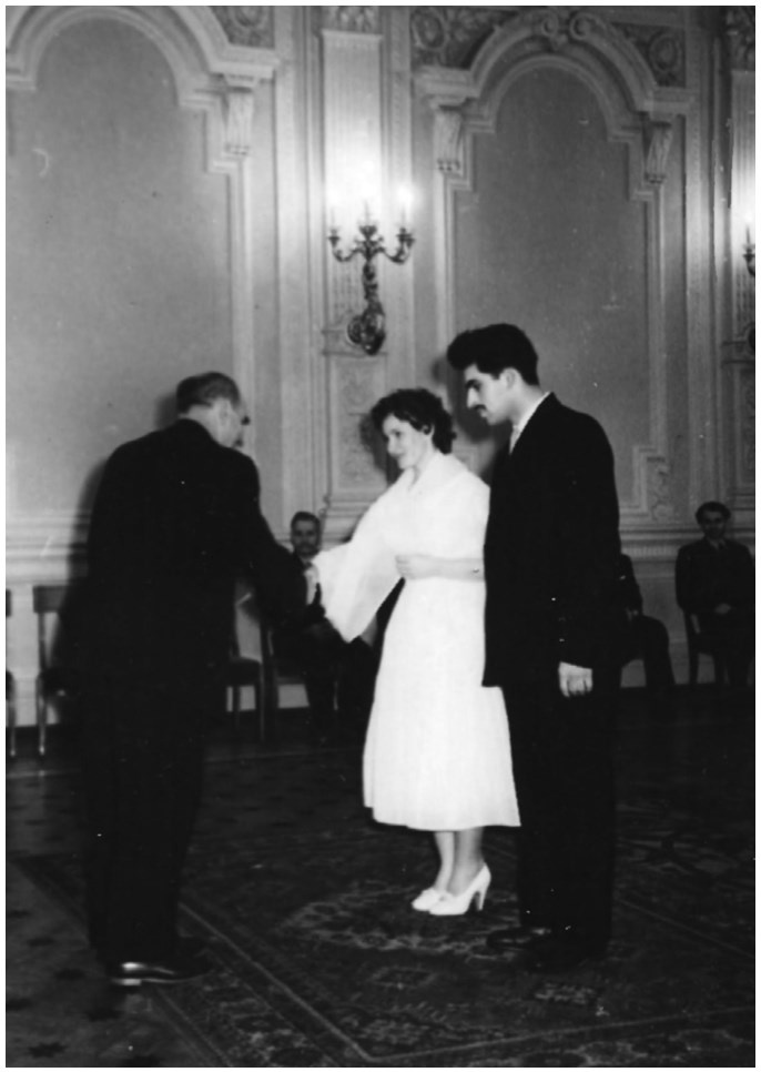 Иллюстрация к книге — Мужчина и женщина. Тело, мода, культура. СССР - оттепель [i_027.jpg]