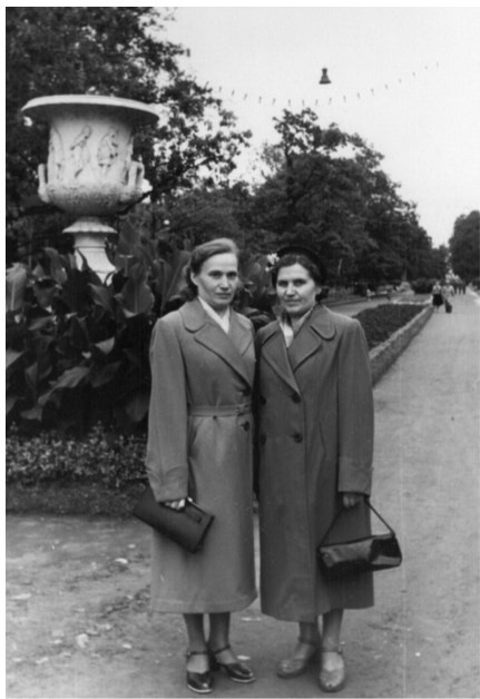 Иллюстрация к книге — Мужчина и женщина. Тело, мода, культура. СССР - оттепель [i_031.jpg]