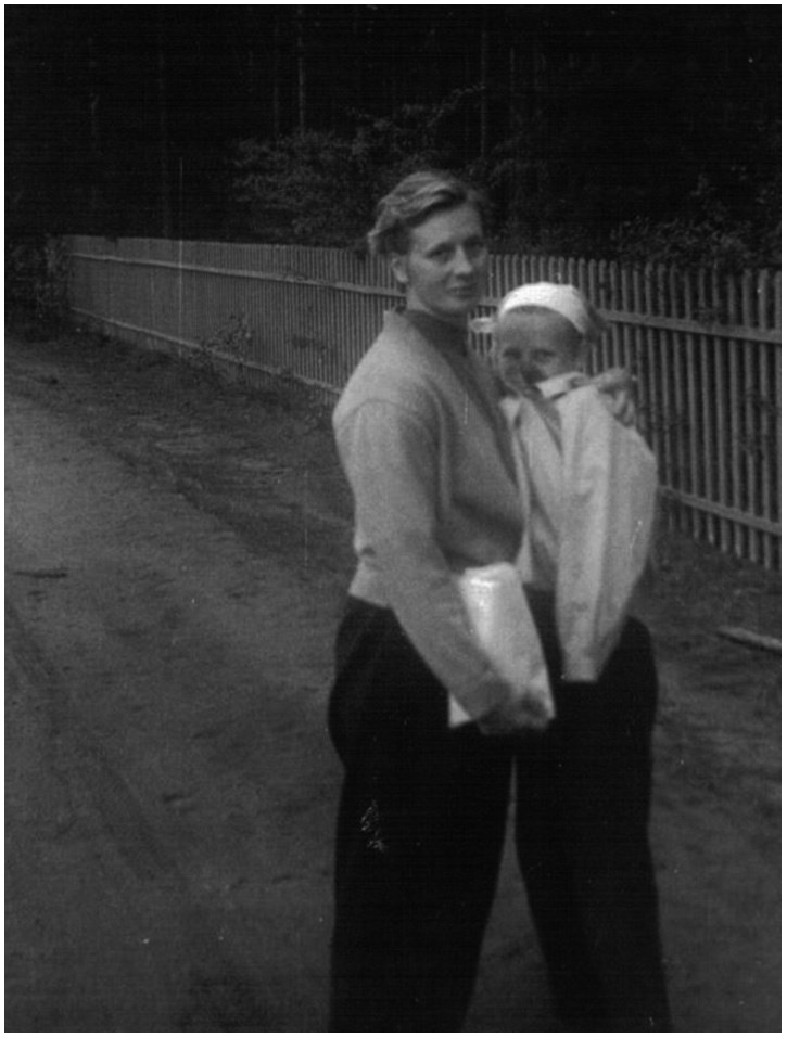 Иллюстрация к книге — Мужчина и женщина. Тело, мода, культура. СССР - оттепель [i_044.jpg]