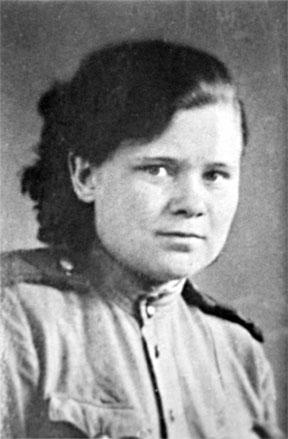 Иллюстрация к книге — Защищая Родину. Летчицы Великой Отечественной [i_059.jpg]