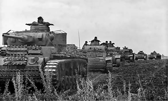 Иллюстрация к книге — Жуков. Мастер побед или кровавый палач? [i_014.jpg]