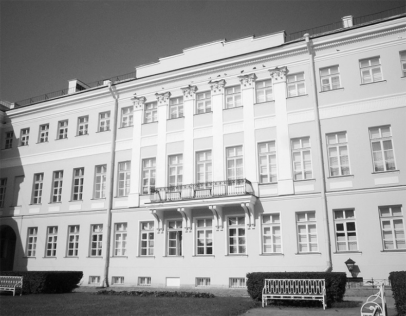 Иллюстрация к книге — Рублевка, скрытая от посторонних глаз. История старинной дороги. 33 истории о великих жителях Рублевки, или Тридцать три богатыря [i_002.jpg]