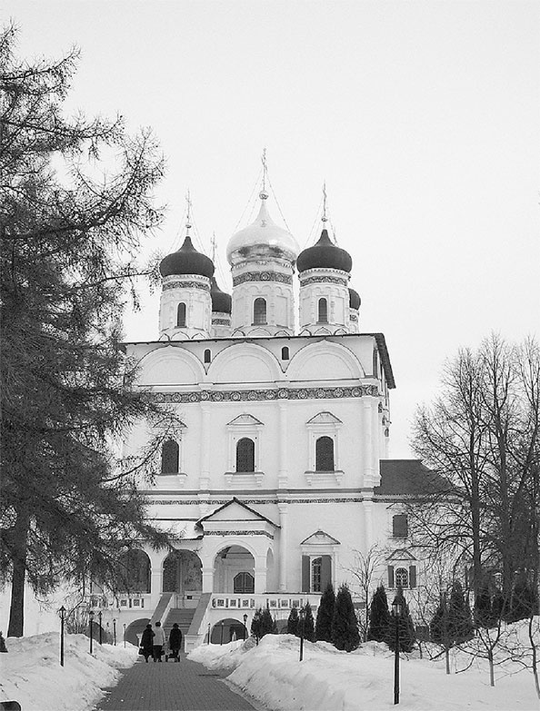 Иллюстрация к книге — Рублевка, скрытая от посторонних глаз. История старинной дороги. 33 истории о великих жителях Рублевки, или Тридцать три богатыря [i_044.jpg]