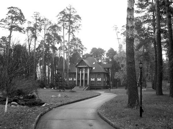 Иллюстрация к книге — Рублевка и ее обитатели. Романтическое повествование [i_061.jpg]