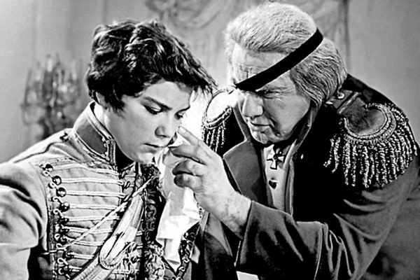 Иллюстрация к книге — Эльдар Рязанов. Ирония судьбы, или… [block_001240_page_055_image_0001.jpg]