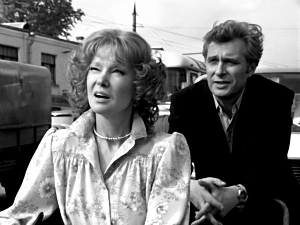 Иллюстрация к книге — Эльдар Рязанов. Ирония судьбы, или… [block_001240_page_159_image_0001.jpg]