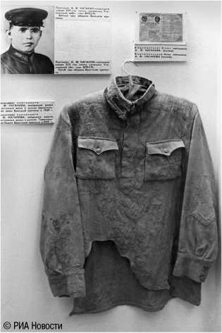 Иллюстрация к книге — Великие герои Великой войны. Хроника народного подвига. 1941-1942 [i_004.jpg]