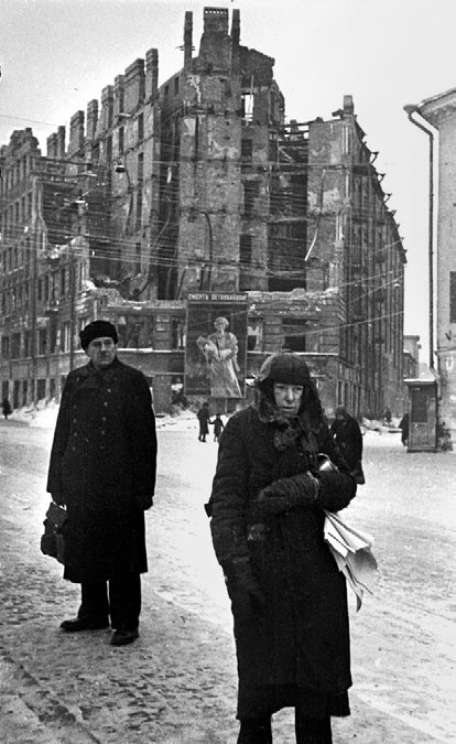 Иллюстрация к книге — Блокада Ленинграда. Полная хроника - 900 дней и ночей [i_037.jpg]