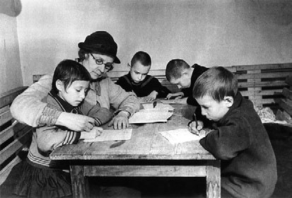 Иллюстрация к книге — Блокада Ленинграда. Полная хроника - 900 дней и ночей [i_051.jpg]