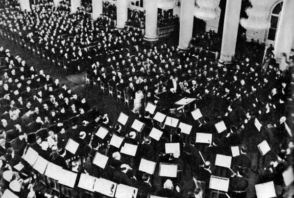 Иллюстрация к книге — Блокада Ленинграда. Полная хроника - 900 дней и ночей [i_065.jpg]