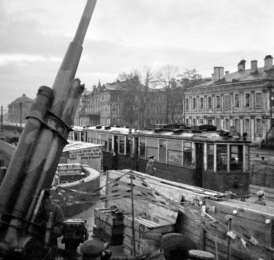 Иллюстрация к книге — Блокада Ленинграда. Полная хроника - 900 дней и ночей [i_080.jpg]