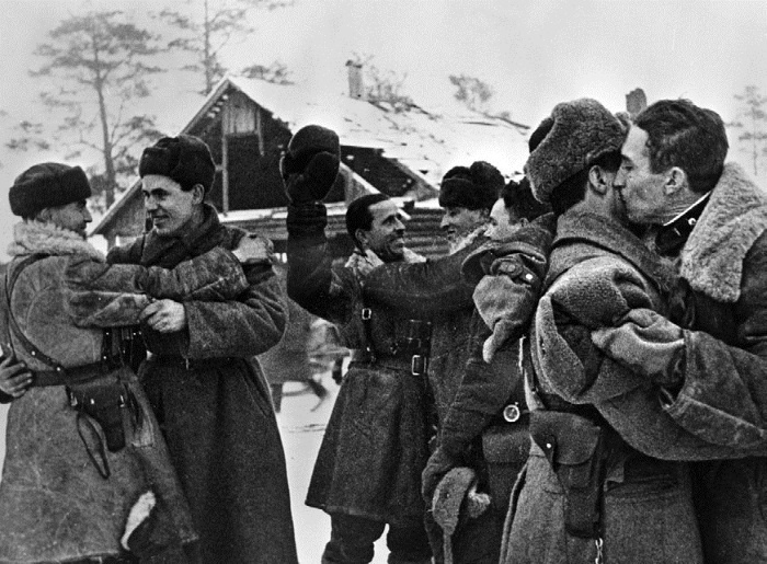 Иллюстрация к книге — Блокада Ленинграда. Полная хроника - 900 дней и ночей [i_087.jpg]