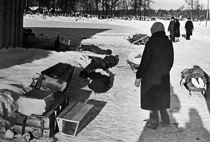 Иллюстрация к книге — Блокада Ленинграда. Полная хроника - 900 дней и ночей [i_090.jpg]